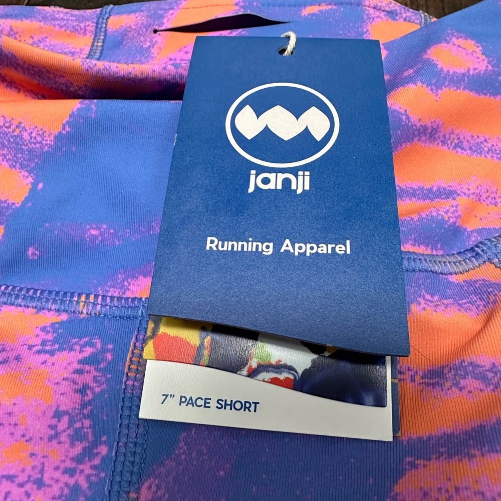 Janji Women’s 7” Pace Shorts in Cyanotype Papaya - Picture 2 of 4